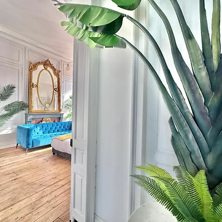 06 - Malibu Style, Private Close To Train Station, Tourcoing