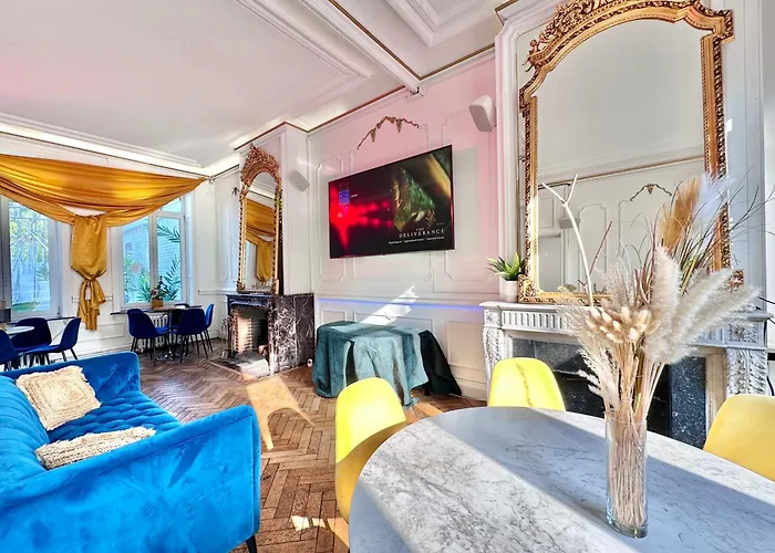 06 - Malibu Style, Private Close To Train Station, Tourcoing